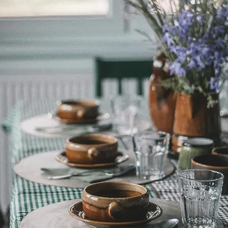 Trojka Шале *